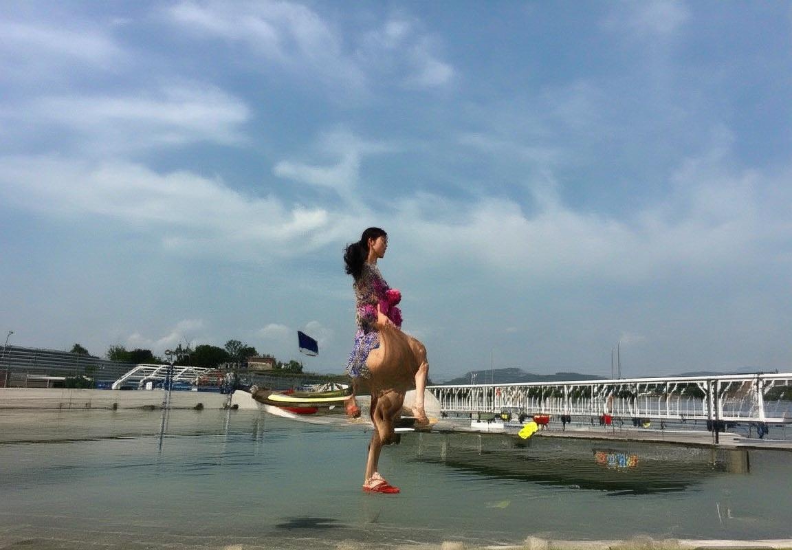 女子足球巅峰对决：巴萨vs里昂，力量魅力与社会意义解析