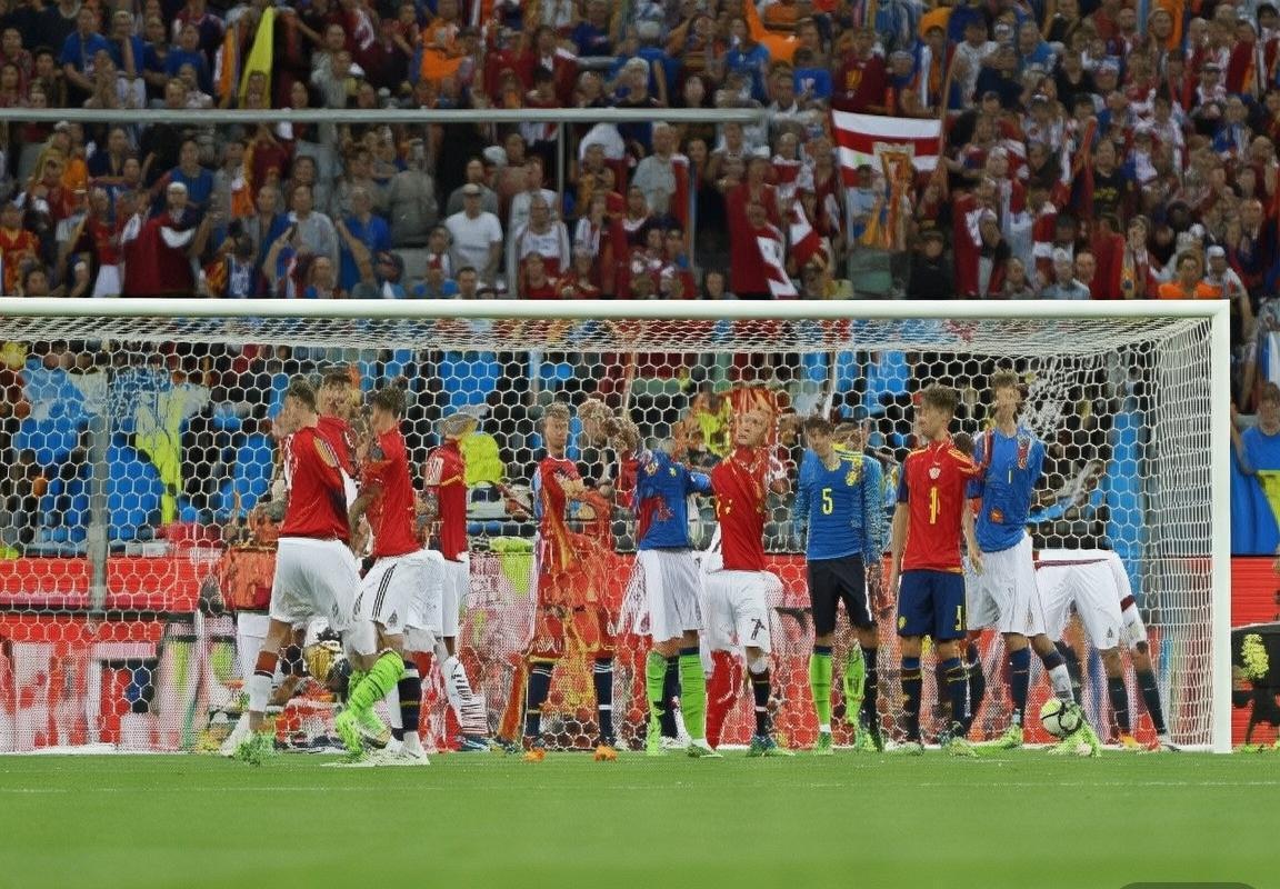 德国西班牙世界杯后防对决解析